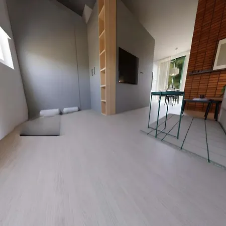 For 4 Guests In Bree * Mellet